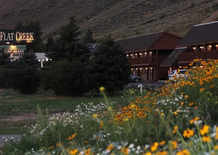 Flat Creek Hotel 2*